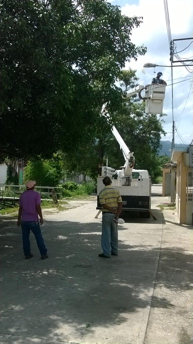 Obras_JJMora's tweet photo. Alcaldía ejecuta mejoras del alumbrado público en varios sectores del municipio. @Matson_5 #MorónJJMora. https://t.co/sHMkU68gTT