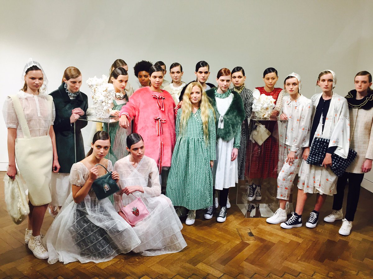 Go_2_Show's tweet photo. Designer and collection 🐚 delight working on @Shrimps__ show. https://t.co/jgfAilgRwF