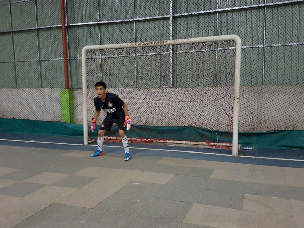 TIM11_FC's tweet photo. Moment @ES_Finanda saat sesi latihan sabtu malam.
#Training11 https://t.co/6RtA6SALtx