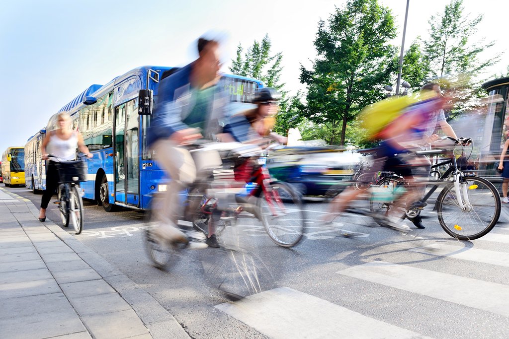 ACCIONA's tweet photo. Movilidad sostenible, un impulso para el desarrollo @SEUMov #MobilityWeek #EU4LifeQuality https://t.co/bcfeGXl17o https://t.co/tDXKPEmoux