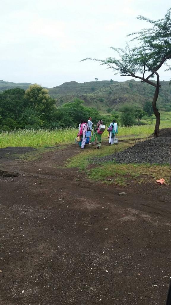 CollectrBarwani's tweet photo. . #distBarwani #blockPati #day2 of #opStepupImmunise in pictures . #immunisationdrive https://t.co/eS80HP03F1