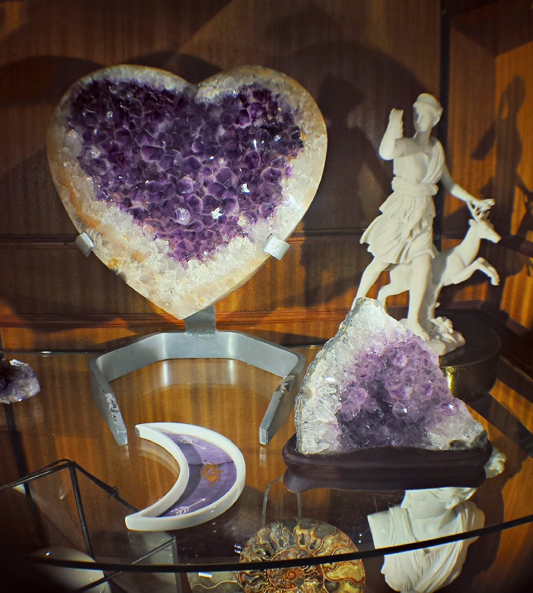 shopHMNS's tweet photo. It's #CollectRocks Day. Head over to our instagram story to check out what rocks we have https://t.co/wCWYsI8e46 https://t.co/C3PGzODd3D