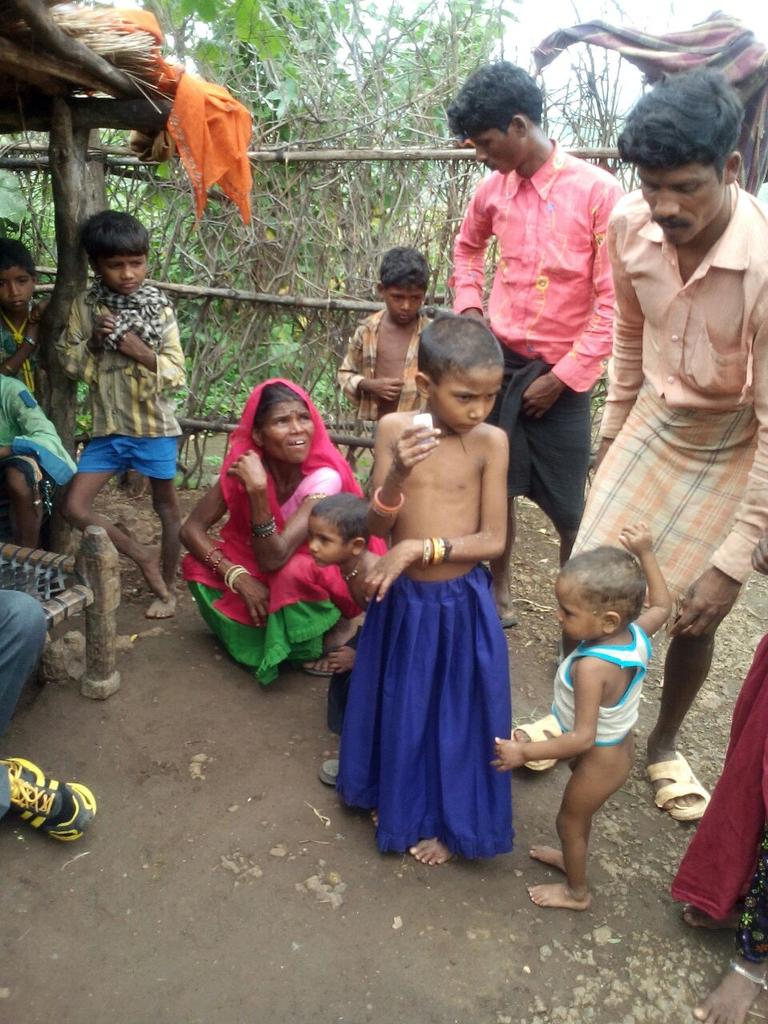 CollectrBarwani's tweet photo. . #distBarwani #blockPati #day2 of #opStepupImmunise in pictures . #immunisationdrive https://t.co/U9lmmwGVVh