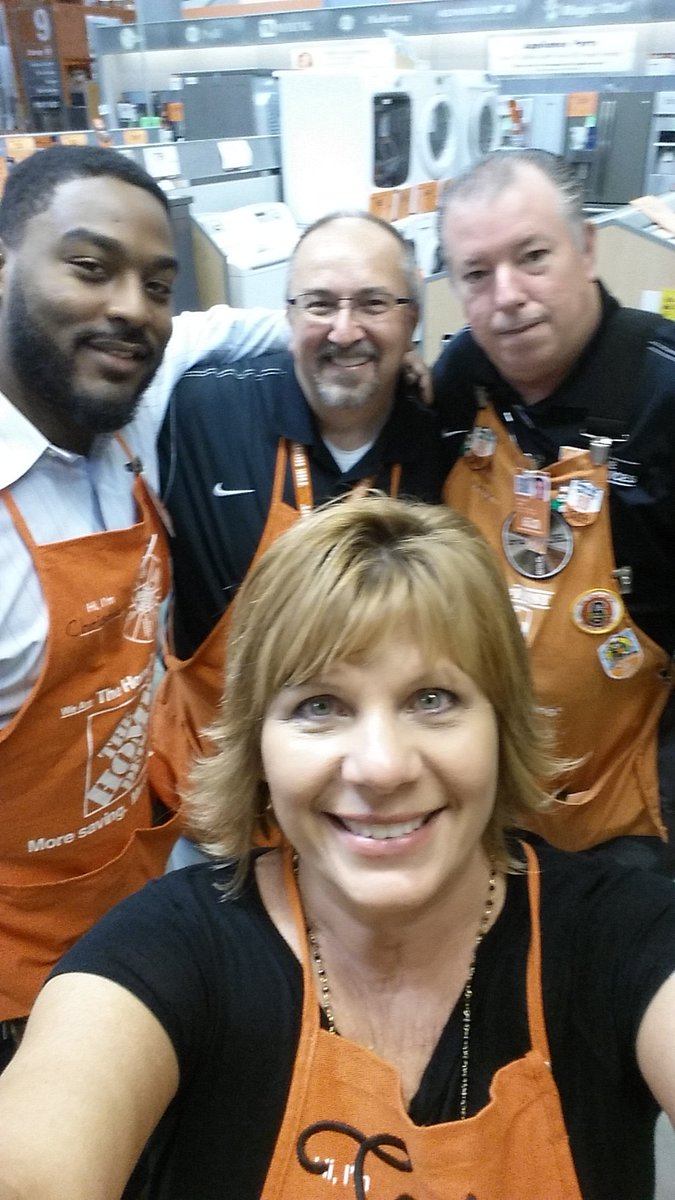 New SC Christian Bacon gives 1st PK at Jax Roadshow! Whoop! @THDMBaker <a href="/mica_kimberly/">Mica kimberly</a> <a href="/THDRyanSilcott/">Ryan Silcott</a>