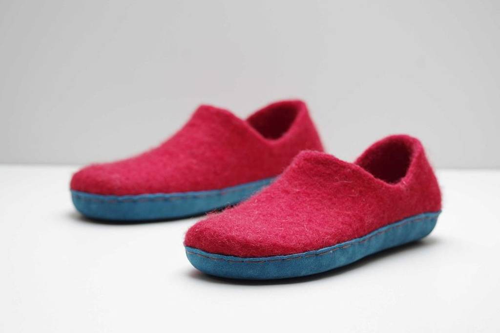VAslippers's tweet photo. ♥
#feltedslippers #veltinis #vaslippers #woolshoes #etsyitem #etsysuccess #etsy #warmslipp… https://t.co/B2b7jX3pcN https://t.co/CsIteZt779