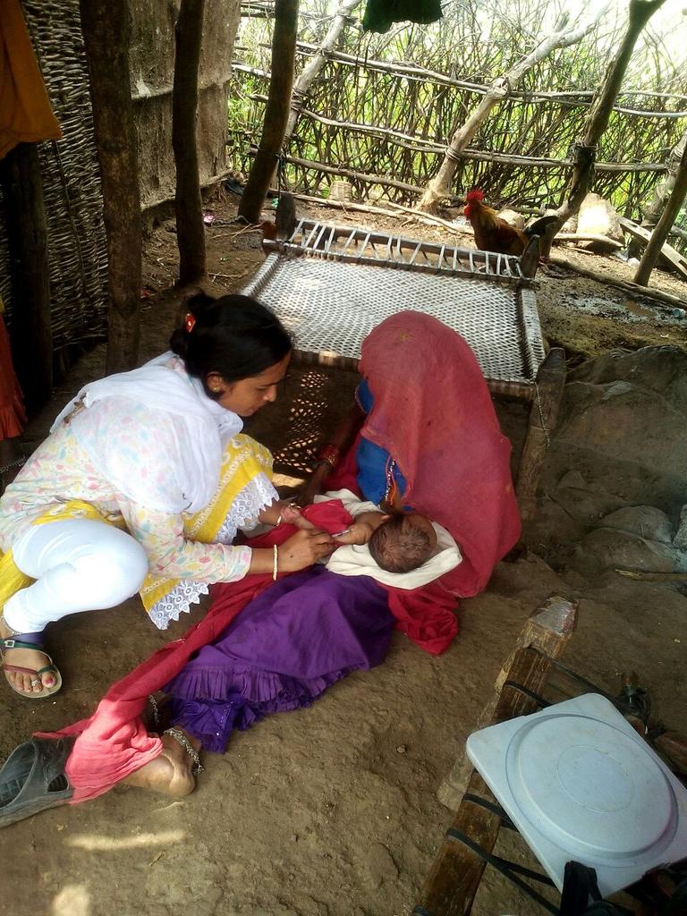 CollectrBarwani's tweet photo. . #distBarwani #blockPati #day2 of #opStepupImmunise in pictures . #immunisationdrive https://t.co/PcFpxBz9n2