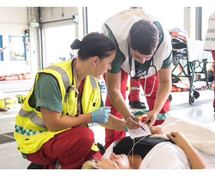 MariaBlomberg74's tweet photo. #flyex2016 Anestesisykepleier og anestesilege blir utfordret av dyktige markører prehospitalt @alnsf https://t.co/hwVshusNru