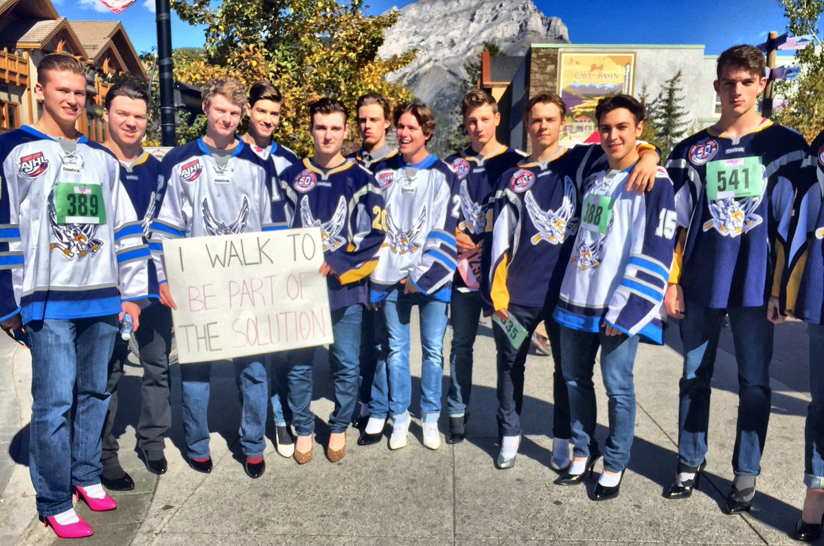 canmoreeagles's tweet photo. #bowvalleywalkamile - Canmore Eagles representing! https://t.co/cV2tCcVCY7
