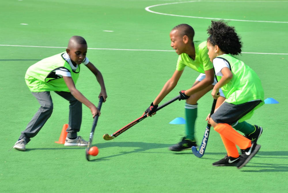 Great initiative <a href="/SA_Hockey/">SA Hockey</a> Coaching clinics during the #PHL #HockeyRevolution More here: bit.ly/2cOUddy