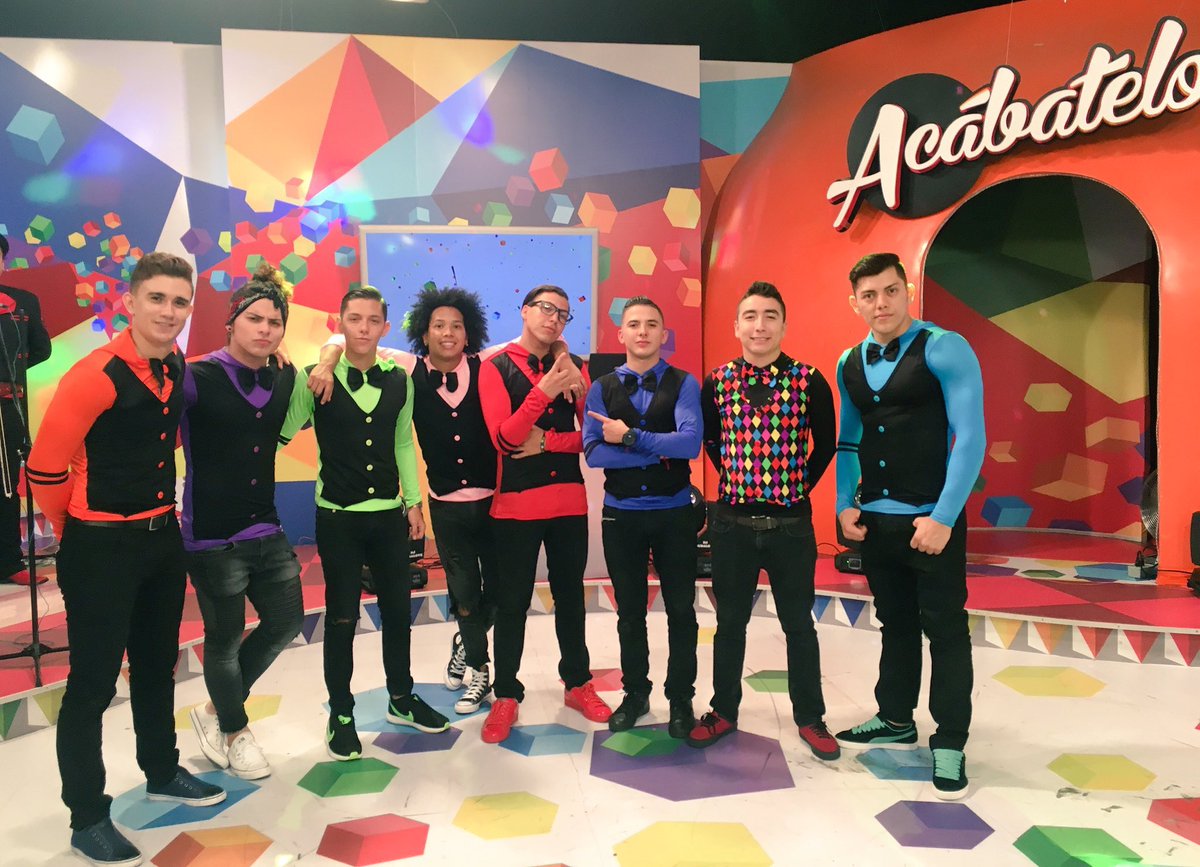 werasosa's tweet photo. ¿Les gusto como se ven los meseritos? 😃😃😃👏🏼👏🏼👏🏼 #Acabatelo https://t.co/qNXXeQ7ccJ