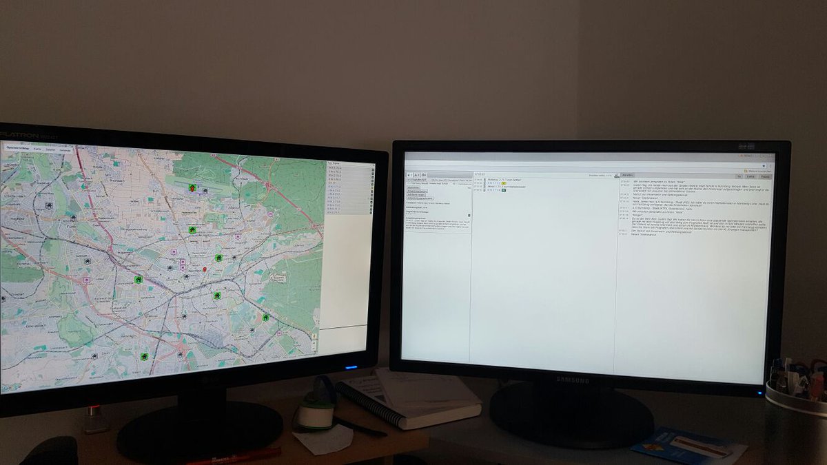 LstSim's tweet photo. Der "Arbeitsplatz" der etwas professionelleren LstSim-Spieler. https://t.co/9BLT6Yk6hc