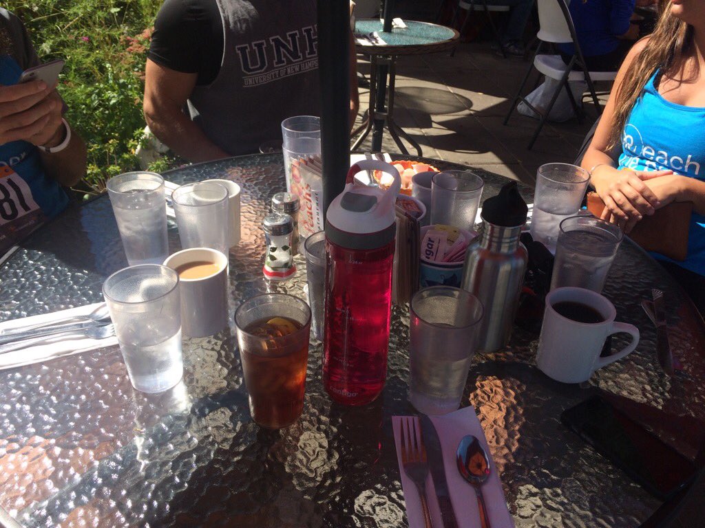 RKRTB's tweet photo. We have enough water to make our own beach! #rtbrelay #van1 #runkeeper #reachthebeer https://t.co/s71YM9cagx