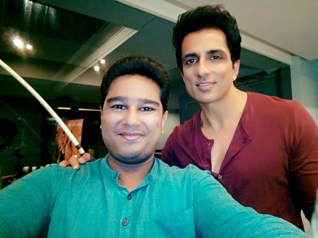 MurtuzIqbal's tweet image. Interviewed @SonuSood for his upcoming flick #TutakTutakTukiya 
#AmazingInterview