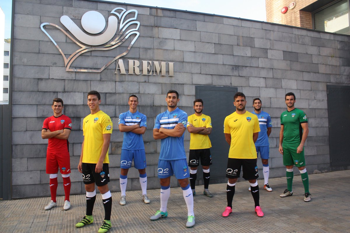 El <a href="/Lleida_Esportiu/">Lleida Esportiu</a> presenta les noves equipacions a la residència de l'<a href="/associacioaremi/">Associació AREMI</a>
lleidaesportiu.cat/node/6265