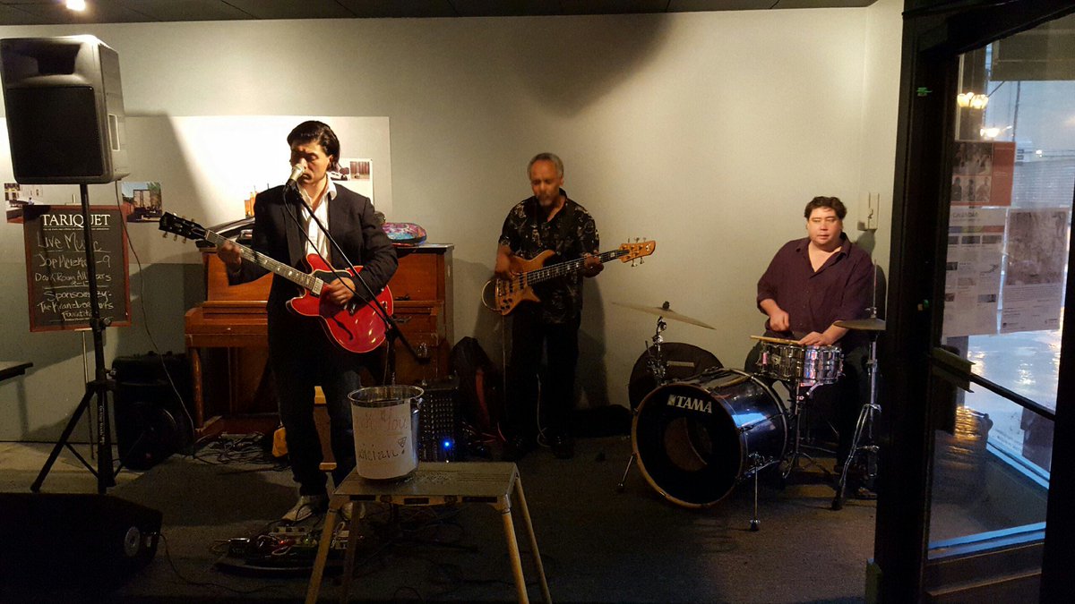 TheDarkRoomSTL's tweet photo. Grab dinner tonight with Joe Metzka Band, they're on our stage until 8:30. #MAIFestival https://t.co/A6MOpwx1Wv