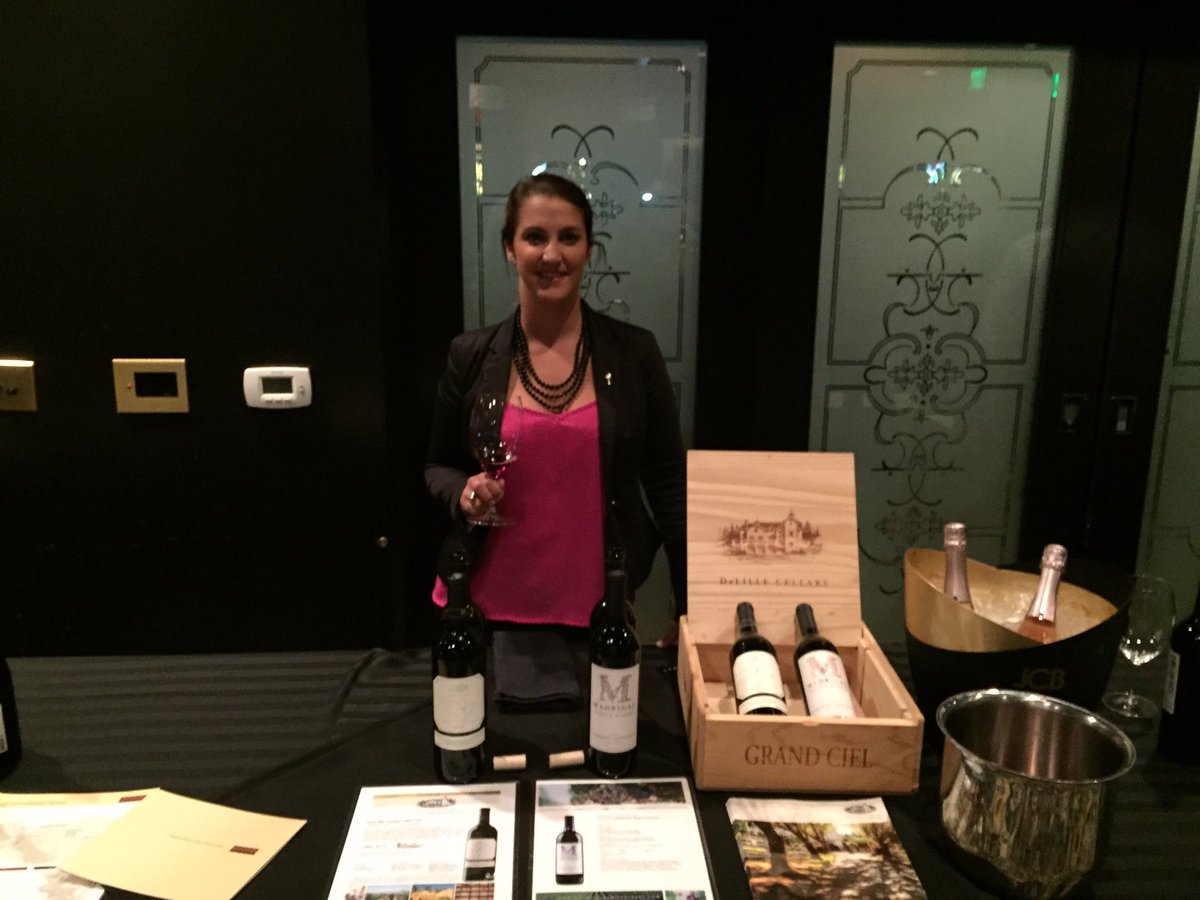 anainesmusi's tweet image. Pouring DeLille D2 and Madrigal Cabernet Sauvignon at Morton's Santa Ana. @bwineworks