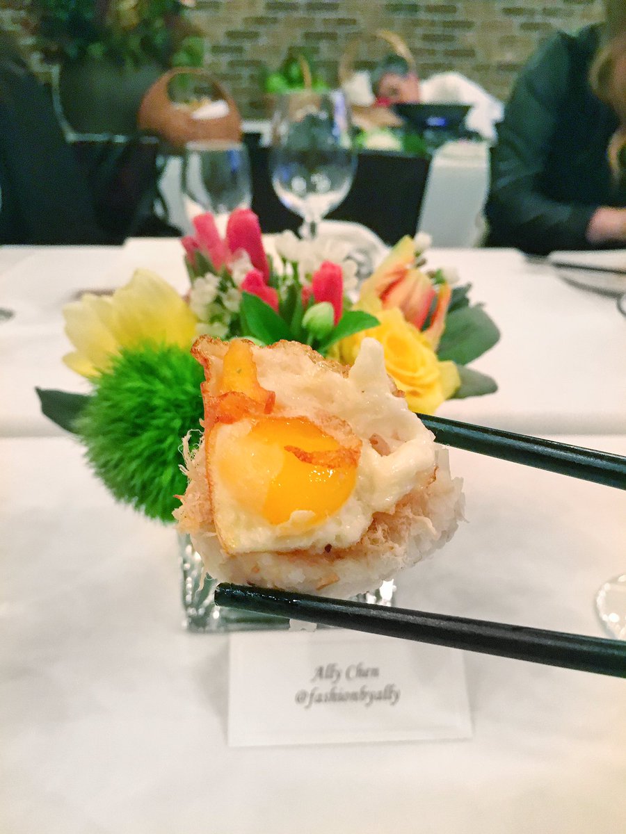 Meet Executive Chef &amp; Mother of Fusion Helene An <a href="/WilliamsSonoma/">Williams Sonoma</a> @UnionSquaresf for her book signing #AntoEat 9/17