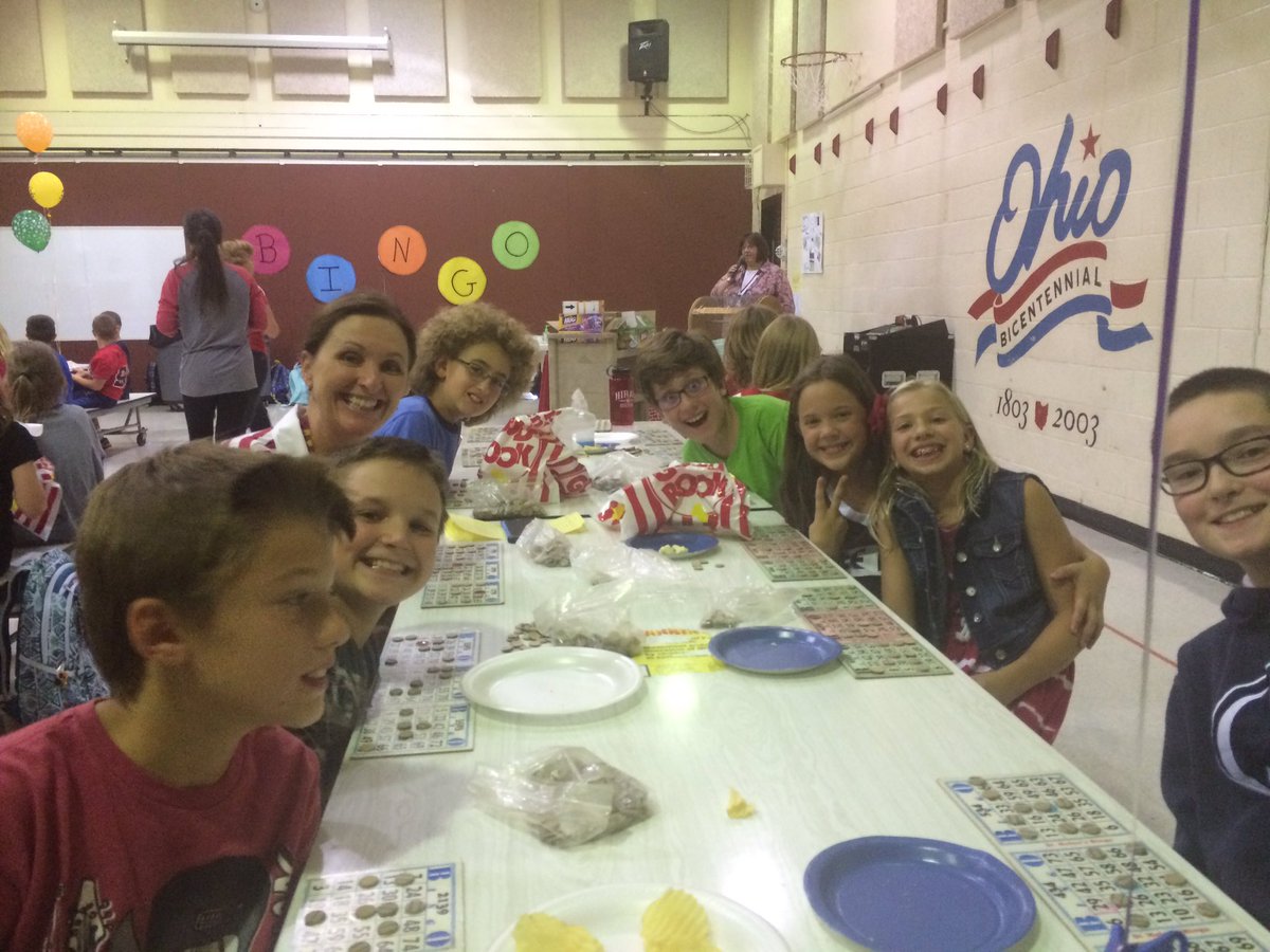 hbiernacki5's tweet photo. So glad Munson's super summer readers had a fun at Bingo tonight! Way to go, Book Worms! https://t.co/b6arW0ZbzL