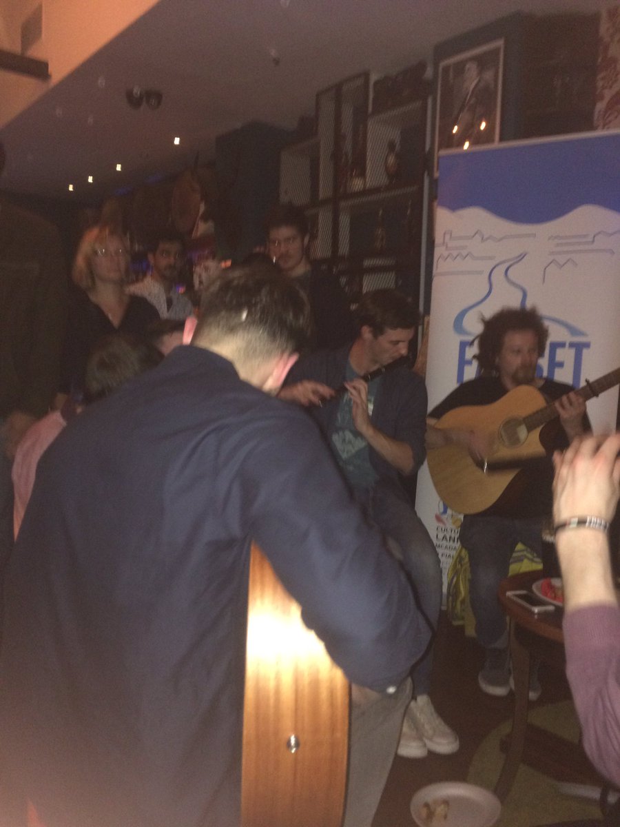 ihbelfast's tweet image. At @HudsonBar enjoying traditional music, thanks @FarsetProject #CNB16 @CultureNightBel