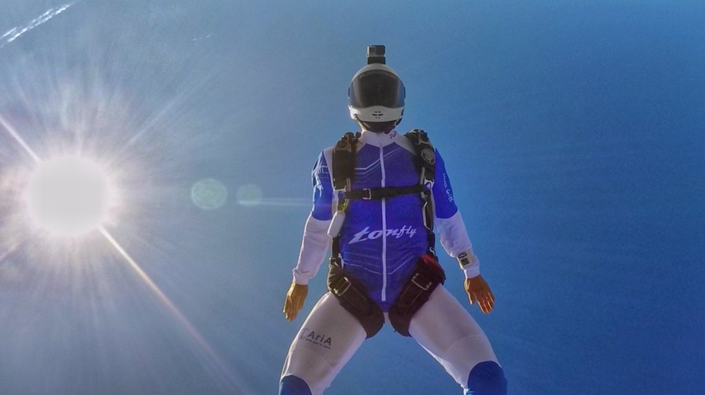 fl0WRobin's tweet image. Training new #skydiving skills #angleflying #flyfast #anglefly