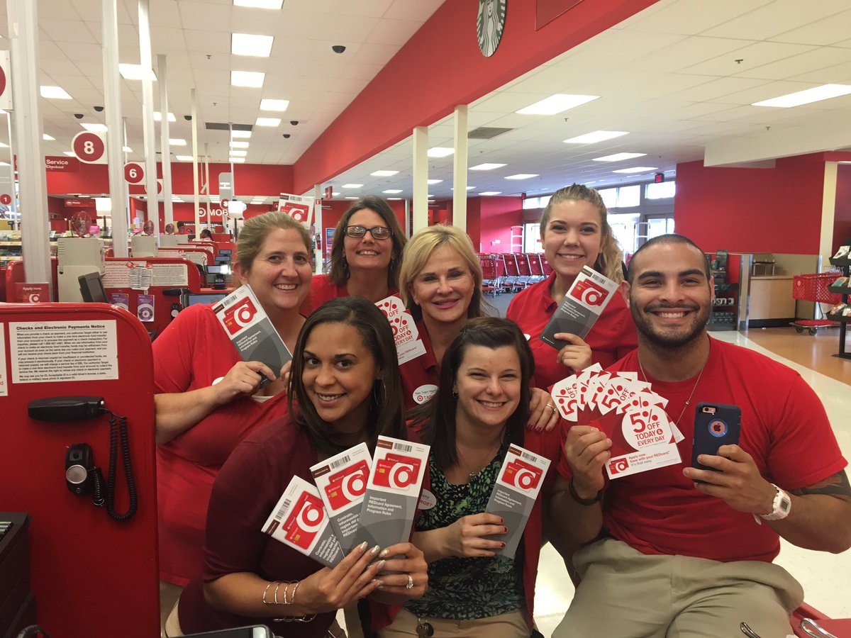 ac_morris2's tweet photo. 12 Redcards at handoff! #Redcardtraindontstop #everyone plays#793#D414#G494 https://t.co/np2qJHeNbz
