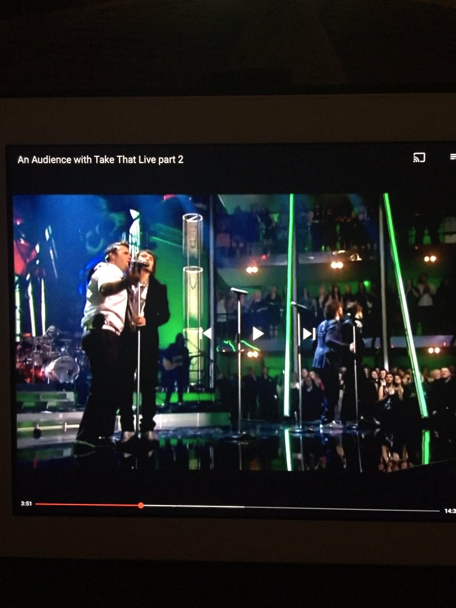 LadyHamilton35's tweet photo. @GaryBarlow watching this oldie on YouTube cheeky little @OfficialMarkO 😂😂😂😂 #lins40th https://t.co/TVfoesJvhR