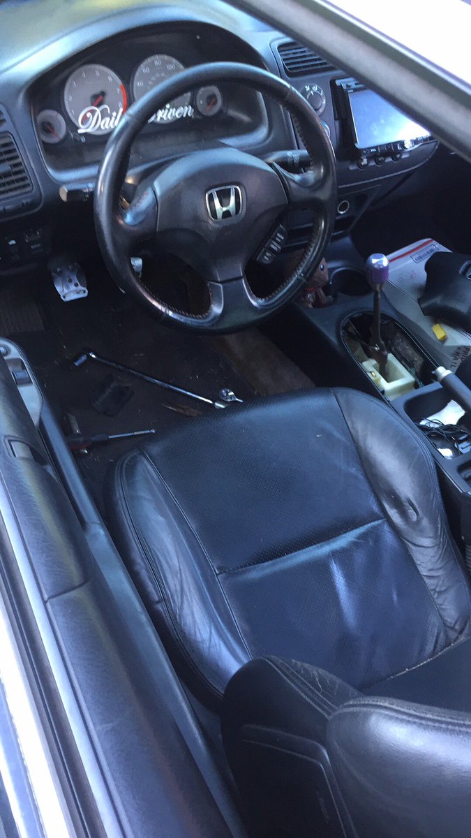 StayClassyEM2's tweet photo. #EP3 #EM2 #DC5 #murderedout #dailydriven #project #StayClassyEM2 #quartermillionmiles #Honda #Civic #Acura #RSX #Si https://t.co/h16f8aqfO0