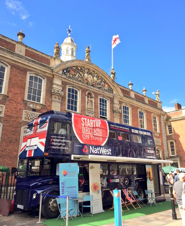 StuartAllenBiz's tweet image. BEST location the @StartUpBritain bus has ever been? Worcester Guildhall, High Street! #WorcsFOB #WorcestershireHour