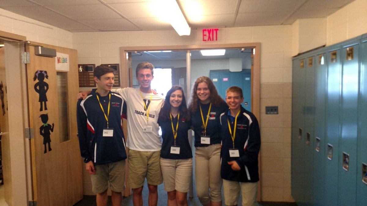SVHSFutureLion's tweet photo. These @SVHSAmbassadors had a great time visiting with @olwschoolAH @olwprincipal 7th grade today! #shadow #OpenHouse https://t.co/PvkbnDmumH