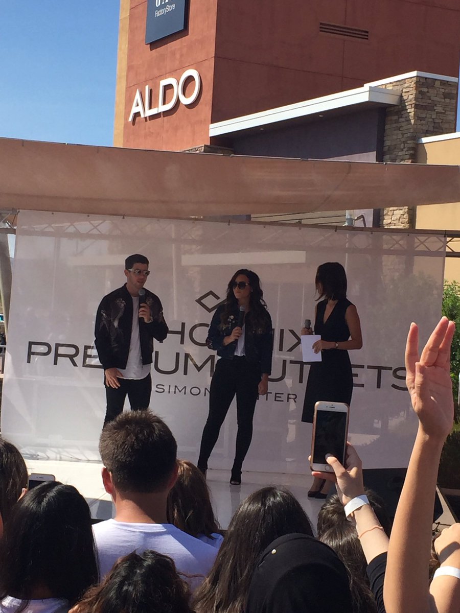 Jorge_Fimbres's tweet photo. Yaaassss bbs!#simonvip 😍 https://t.co/8T8jm34vAe