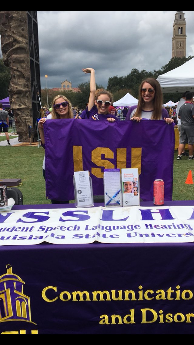LSUcomd's tweet photo. COMD NSSLHA celebrates at LSU Fall Fest! #comdstrong @LSUcomd @DeanLSUHSS https://t.co/3AX6wU1gO6