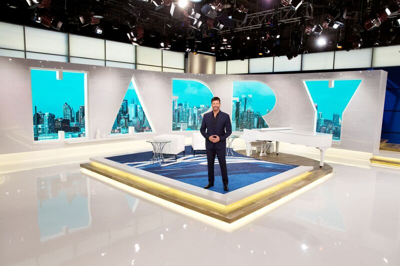 FOX5Atlanta's tweet photo. TODAY at 2, it's #EmpireWeek + @HarryConnickJR welcomes @ScreamQueens star @RobertsEmma! #HarryTV https://t.co/dzqC5jjUVN