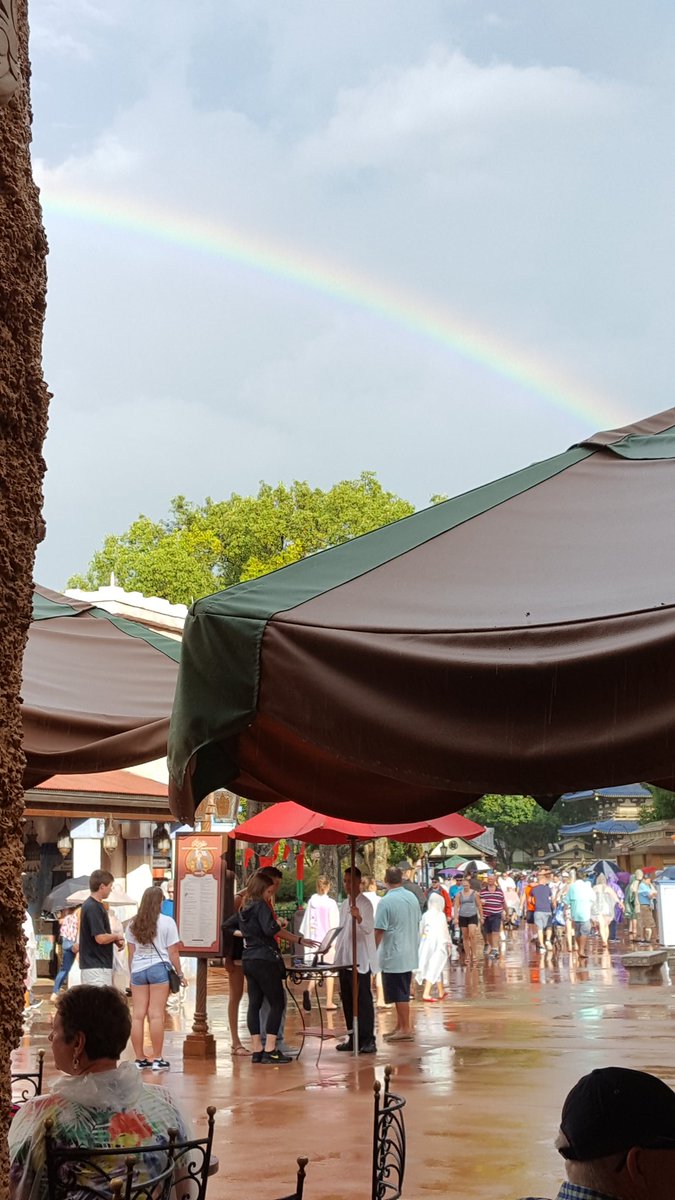 pwiiiincess's tweet photo. @WDWToday Stunning rainbow as seen from Tangerine Cafe!  Fantastic food too! https://t.co/FRVSHQzCts