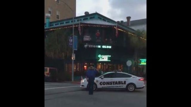wwp's tweet photo. This 83 year-old veteran in Texas plays Taps every night to honor those who serve https://t.co/MxfE9MyPU6 https://t.co/mRCpgIhpI0