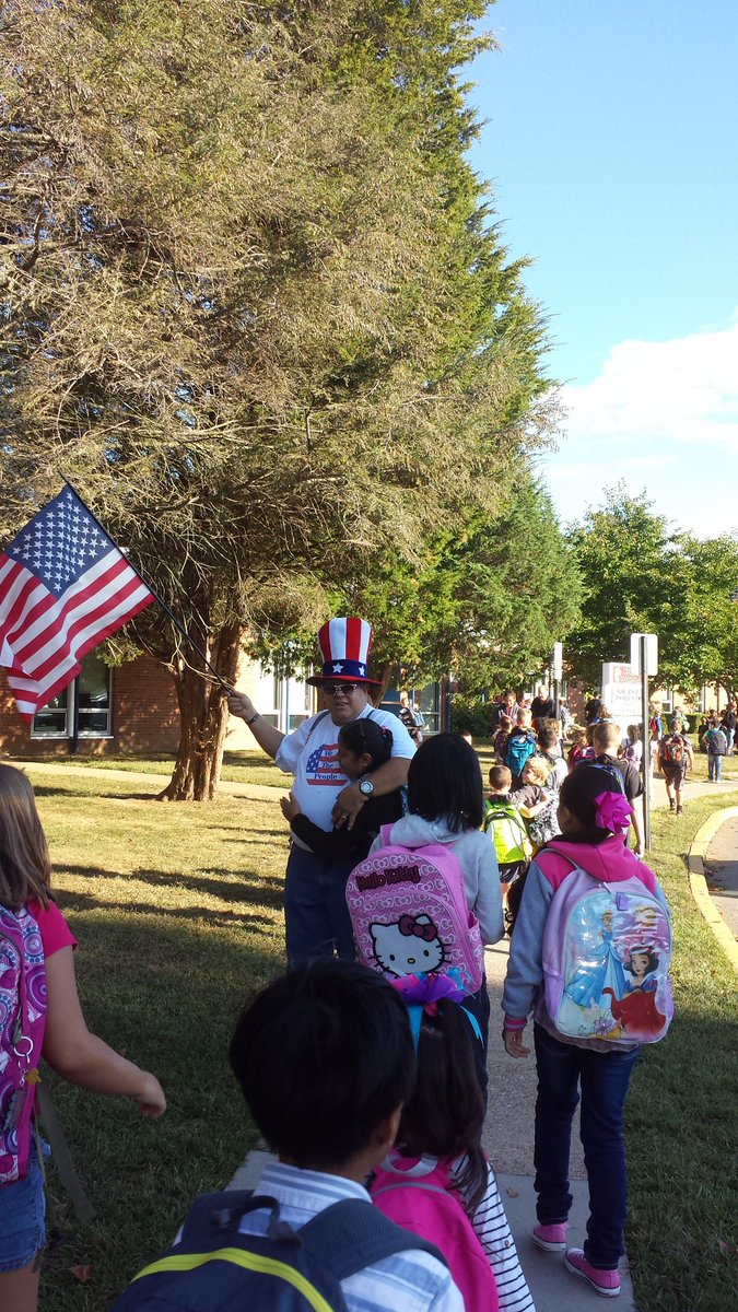 aconlin58's tweet photo. @ConlinPrincipal#eaglepride2815. Way to represent the US and National Constitution Day Mr. G!! https://t.co/Y62VXAbaBA