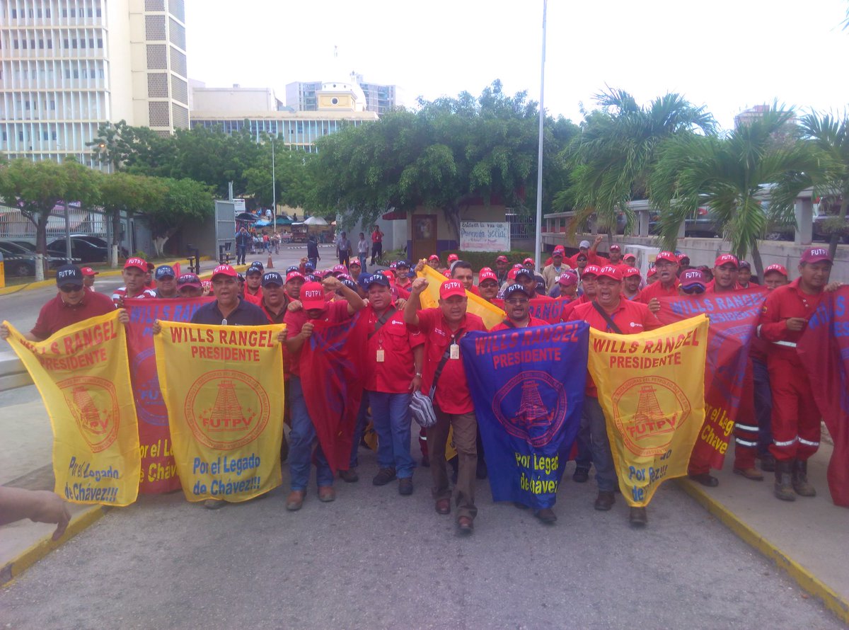 gabelorangel's tweet photo. Vamos por la reelección a la @futpv toda la Plancha#7 #SUTPMCU en la unidad perfecta con @pdvsawillrangel https://t.co/BpbkVD7iMZ