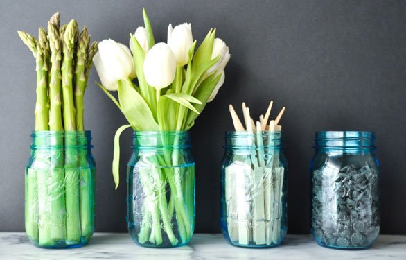 VegNews's tweet photo. Make your home as eco-friendly as possible with these 10 easy swaps! https://t.co/eJ6c0MQCqh #vegan #environment https://t.co/bVBFLdggKv