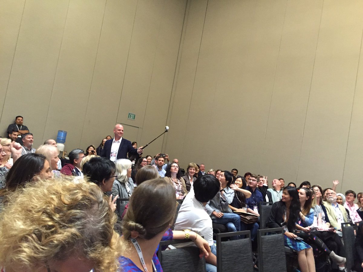 EmilyPelland's tweet photo. @nickdigital taking a group 360 photo after the #ONA16VRTech a panel! https://t.co/tnNSWonmTf