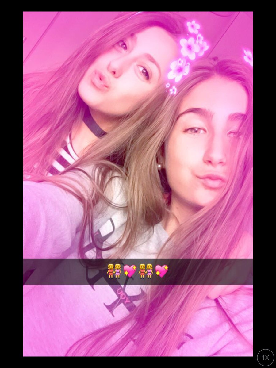 paaau_salas's tweet photo. Dulces 16 a una de las mejores..👭 gracias por cuidarme siempre tan bien, miissssuu #tequieroverYA @dpnjuncal 💖😍 https://t.co/TwOR4C3Vq8