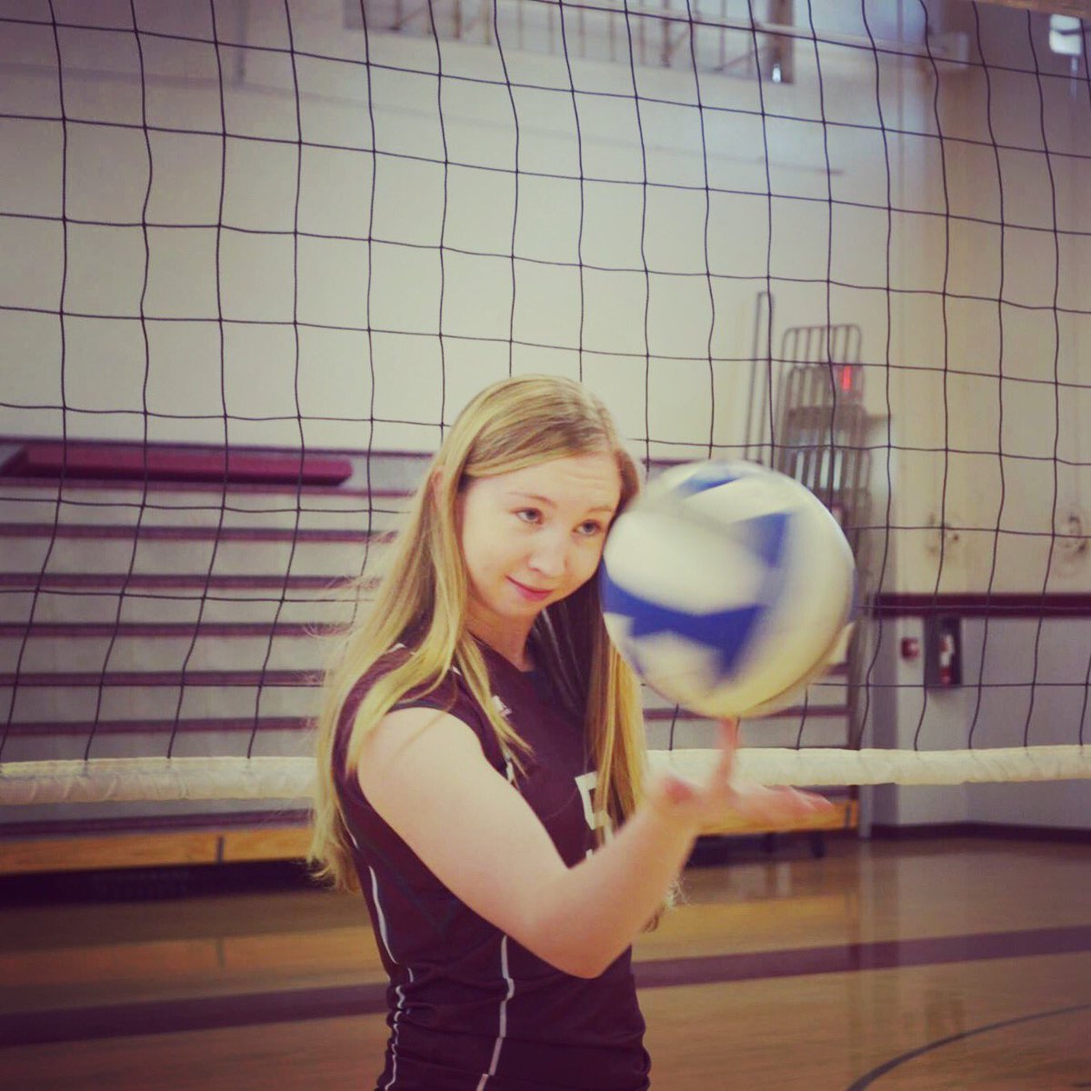 UofRVolleyball's tweet photo. How we responded to jumping 154 spots in the @HEROSportsVB rankings this week.  #URDAWGS #momentum https://t.co/DEf38bgbzz