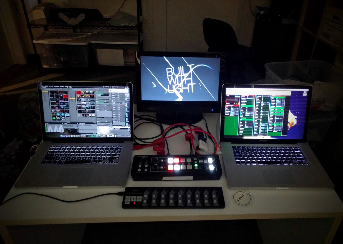 UberViz's tweet photo. Testing UberViz / VDMX blending via Roland V-1HD video mixer https://t.co/XYd09y9xjI