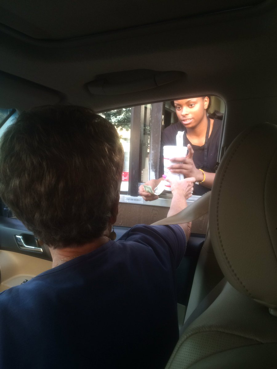 ashlyn_mcmanis's tweet photo. teaching my grandparents how to Cookout #bolife https://t.co/EmXesep6du