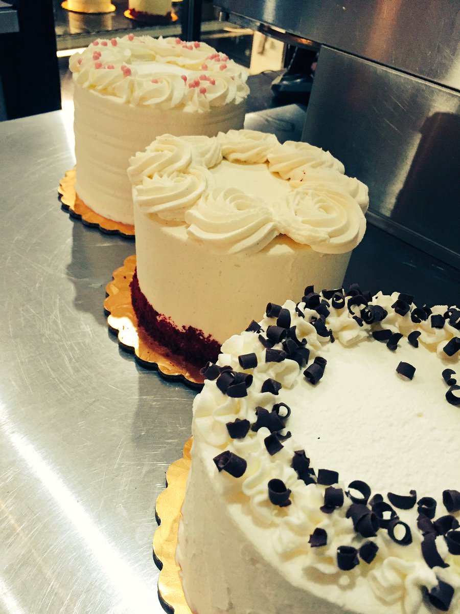 HSDesserts's tweet photo. Our 6" cakes are perfect for groups of 4-6 people https://t.co/ShQeOzLEdT