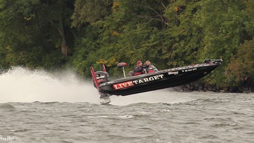 browningfish's tweet photo. Talk about a hole shot!!!! How about the new @MercuryMarine 4 Blade Fury on your @tritonboats 21 TRX!!! https://t.co/KfcFWx6PYT