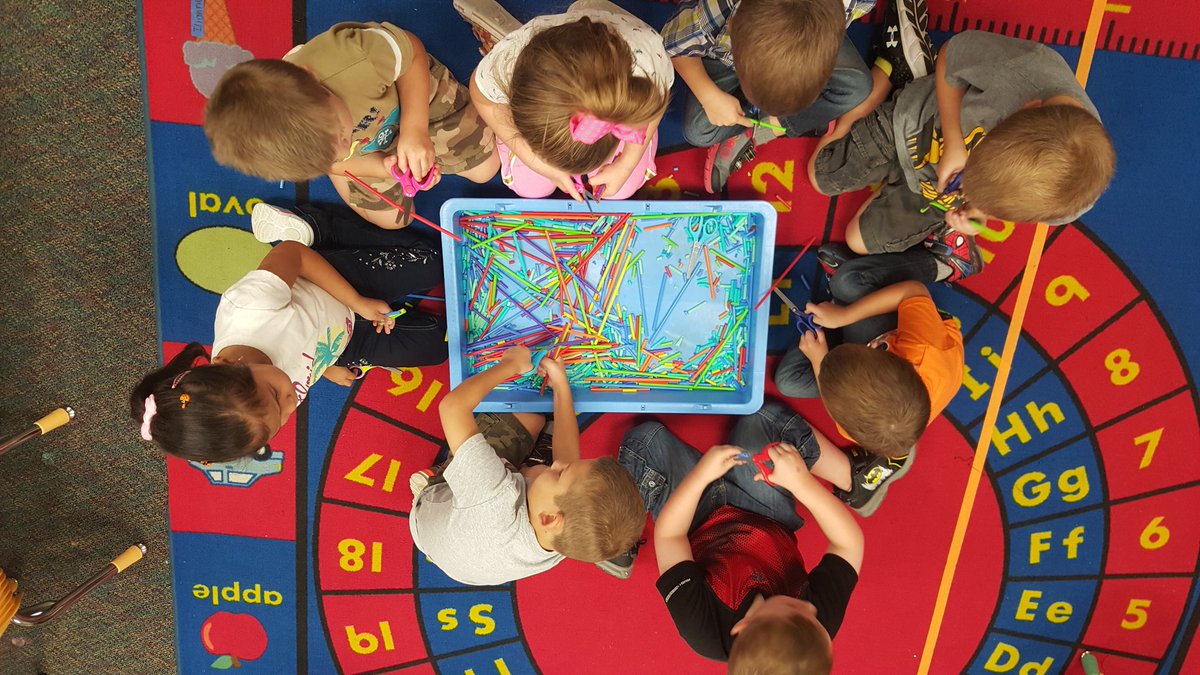 TraciWEC's tweet photo. Building our cutting muscles in Pre-K! #conroeec https://t.co/tE3XqulpDb