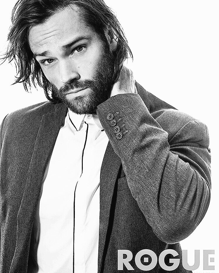 JaredAsNature's tweet photo. Jared Padalecki as volcanic ash and smoke 🌋 https://t.co/L8ezaDbKNq