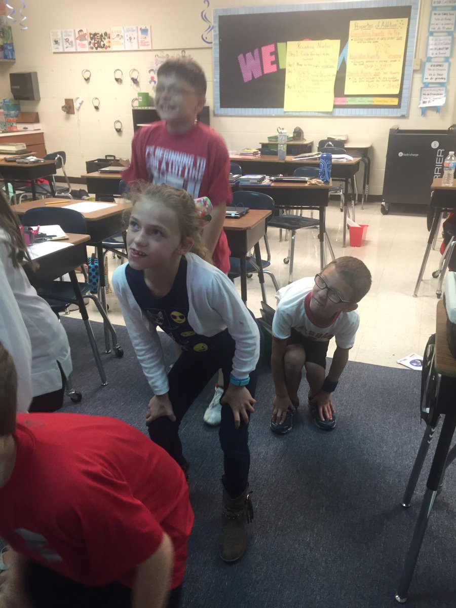 REM_LaSala's tweet photo. Indoor recess is fun! With gonoodle!! #raymoretigers https://t.co/K9buCJODWF