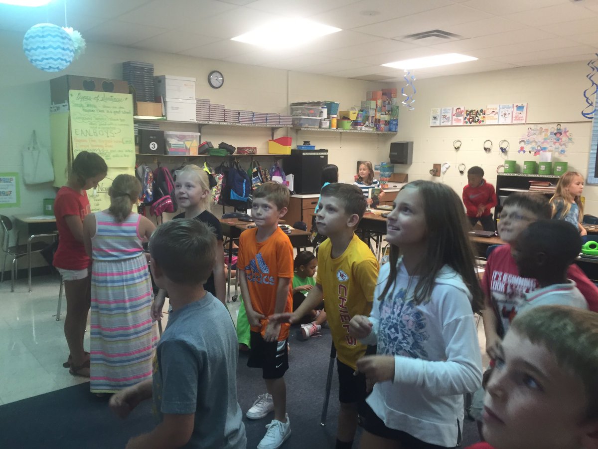 REM_LaSala's tweet photo. Indoor recess fun!  Let's get moving!  #raymoretigers https://t.co/8zXGPNTDXg