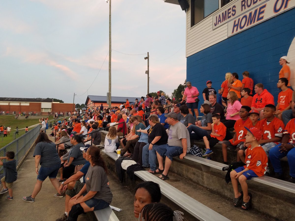 LouisburgHSFCS's tweet photo. First home game of the year!  Let's go Warriors!  @LHSAthleticsFCS #louisburgproud #warriorpride https://t.co/fcagLgvgRR