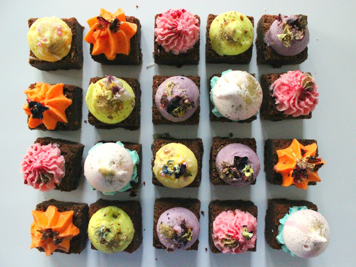 dellomano's tweet photo. Spring adds new life and new beauty to all that is 💐Have a beautiful morning😊 Spring Brownies available at the store https://t.co/WnvH7WqVHo